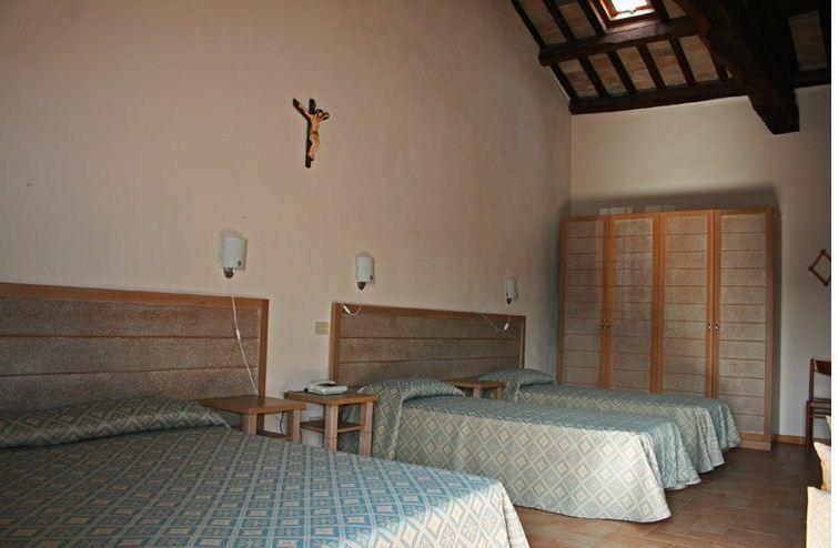 Casa Religiosa Di Ospitalita San Ponziano Bed & Breakfast สโปเลโต ภายนอก รูปภาพ