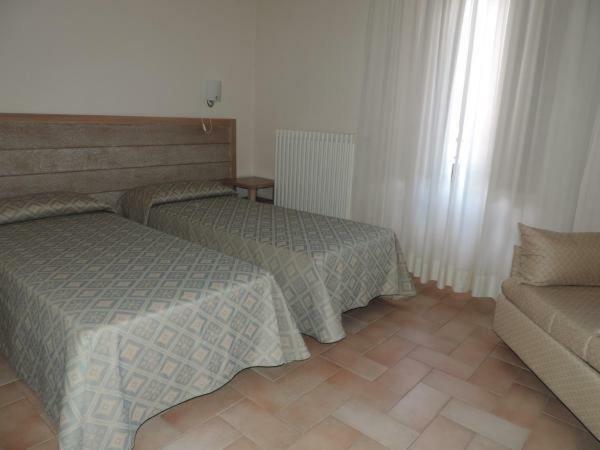 Casa Religiosa Di Ospitalita San Ponziano Bed & Breakfast สโปเลโต ภายนอก รูปภาพ
